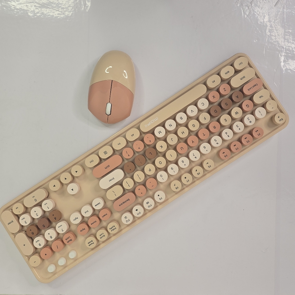 NIB Wireless Keyboard and Mouse Set - Cream and Tan